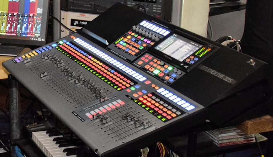 Presonus 32s mixing board